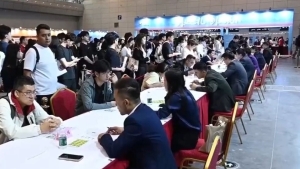 视频｜多地举行招聘会 上万个就业岗位涵盖这些领域