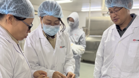 “劳模工匠助企行”中药专项服务走进三家药企 靶向破解多项技术堵点